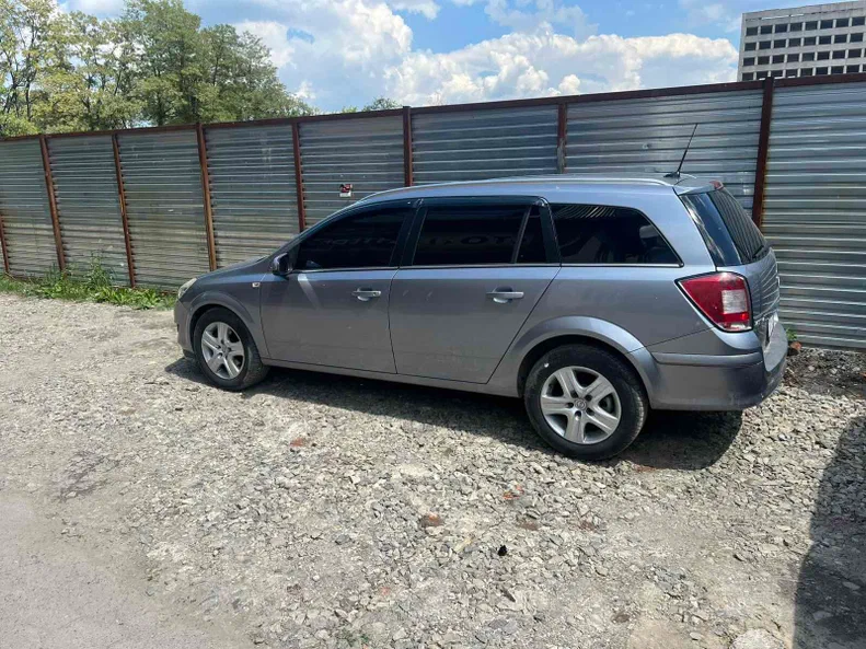 Opel Astra 2009 - 8