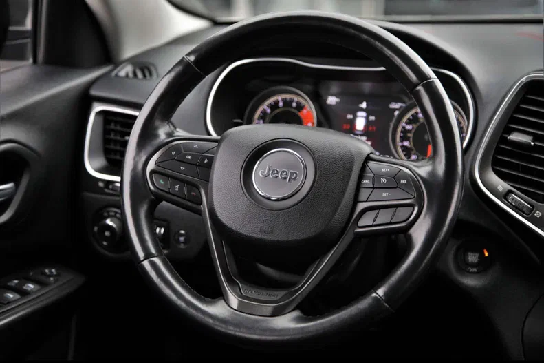Jeep Cherokee 2019 - 17