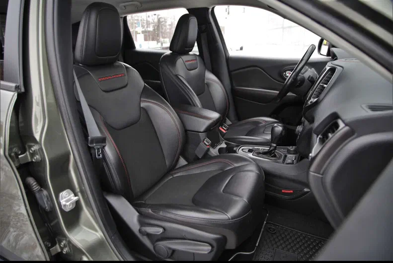 Jeep Cherokee 2019 - 11