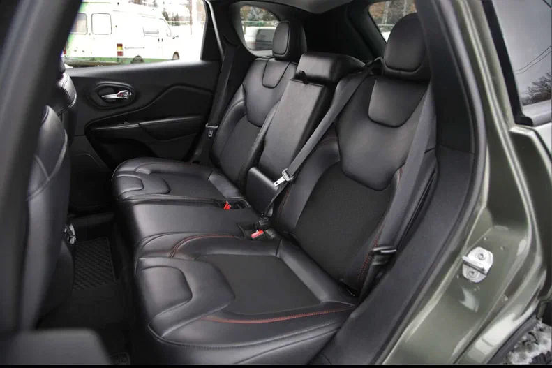 Jeep Cherokee 2019 - 14