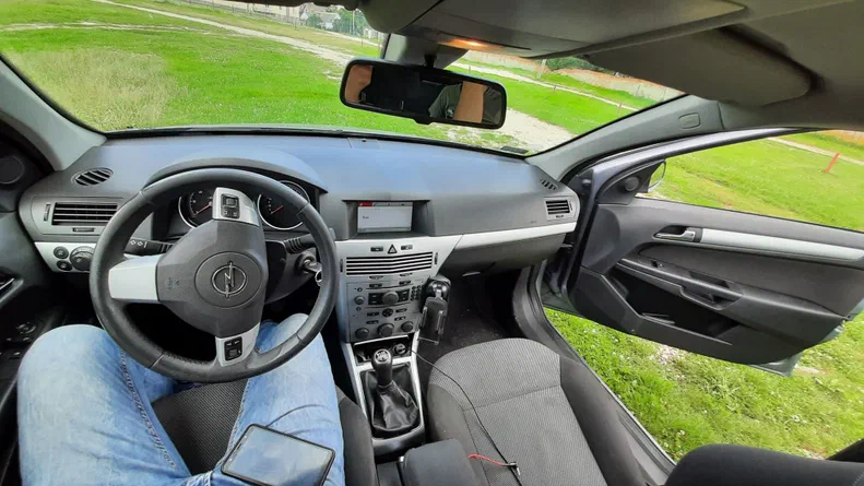 Opel Astra 2009 - 13