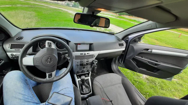 Opel Astra 2009 - 12