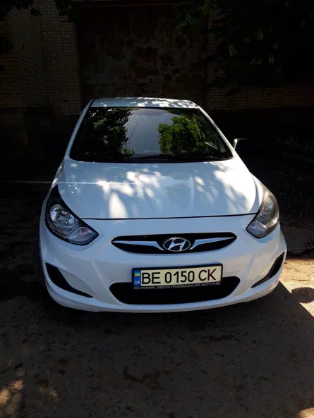 Hyundai Accent 2013 - 1