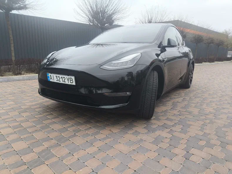 Tesla Model Y 2021 - 5