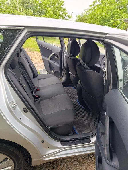 Toyota Avensis 2012 - 6