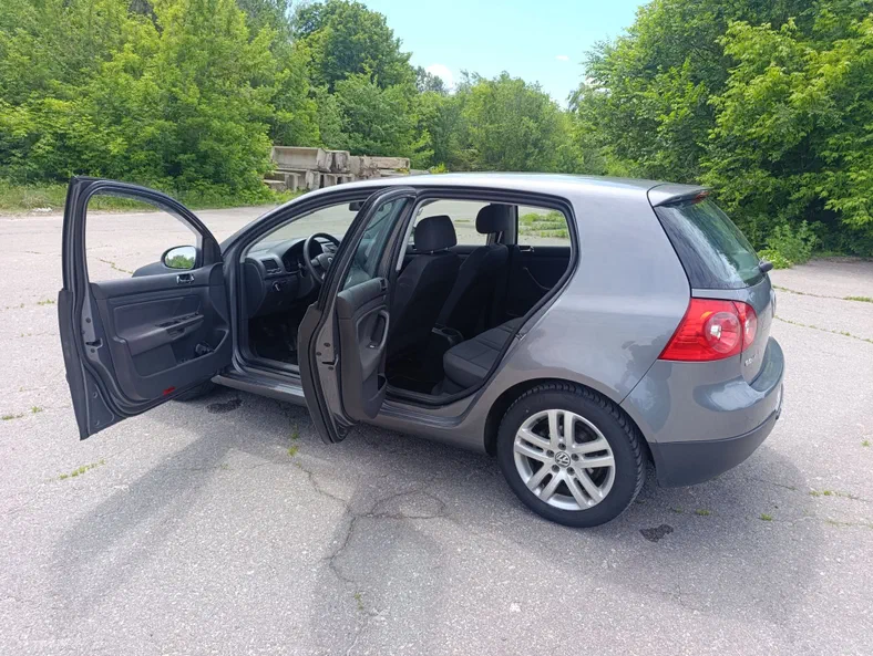 Volkswagen Golf 2004 - 9