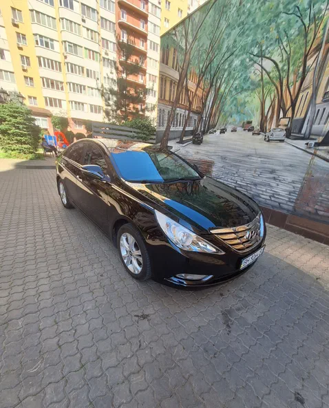 Hyundai Sonata 2011 - 0