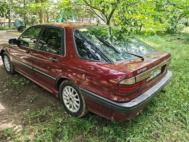 Mitsubishi Galant 1992 - 3