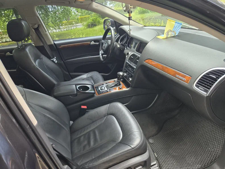 Audi Q7 2014 - 13