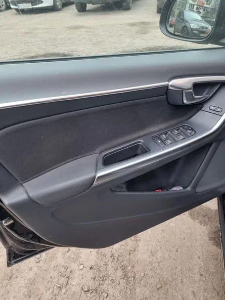 Volvo V60 2012 - 13