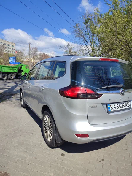 Opel Zafira 2014 - 4