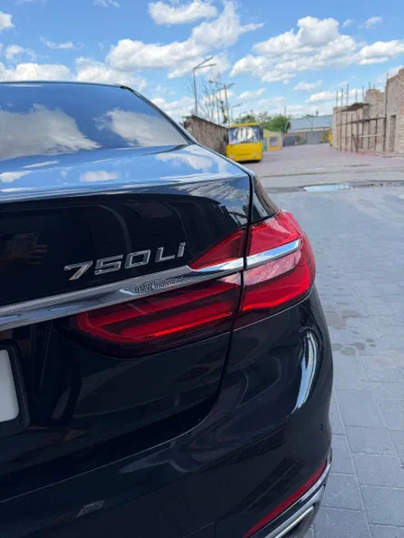 BMW 7 серія 2017 - 8