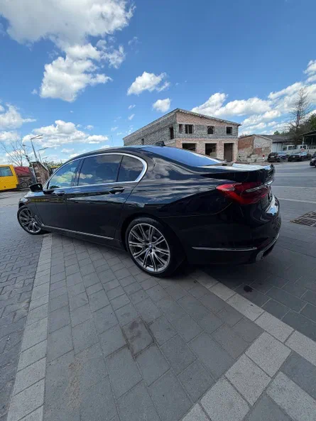 BMW 7 серія 2017 - 4