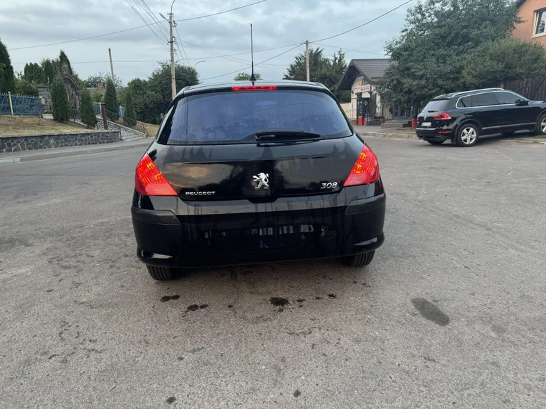 Peugeot 308 2008 - 4