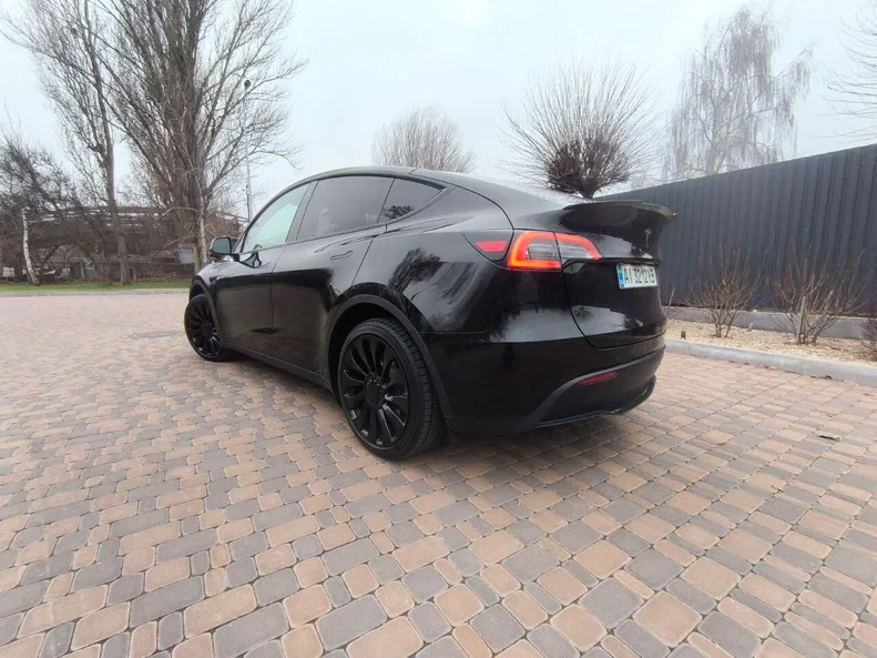 Tesla Model Y 2021 - 18