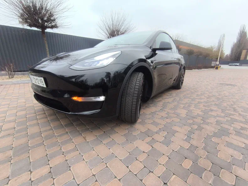 Tesla Model Y 2021 - 17