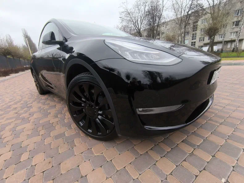 Tesla Model Y 2021 - 7