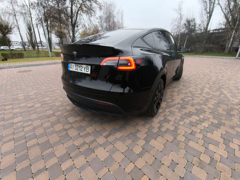 Tesla Model Y 2021 - 20