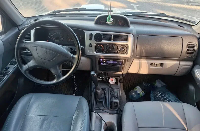 Mitsubishi Pajero Sport 2004 - 6