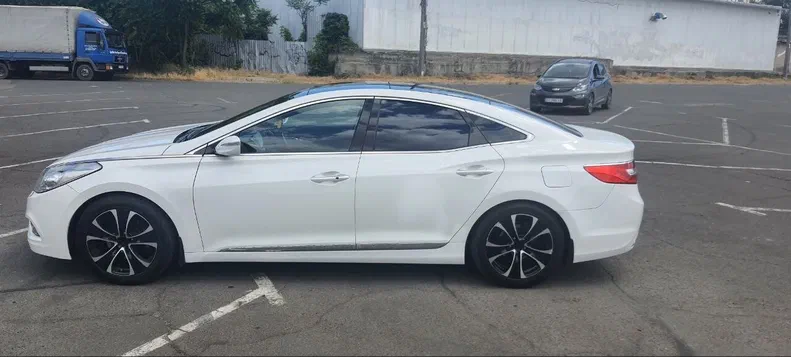 Hyundai Azera 2012 - 1