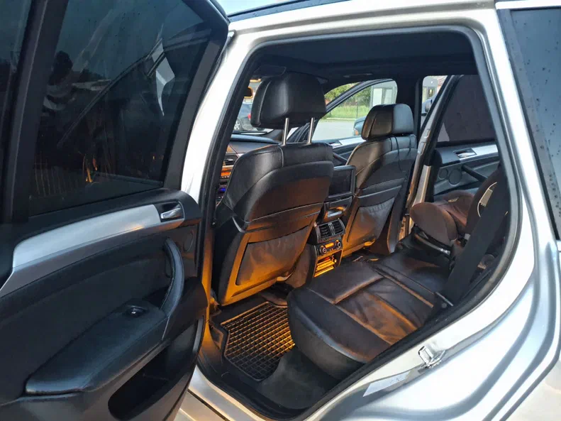 BMW X5 2008 - 11
