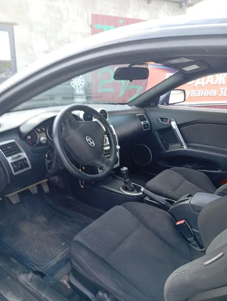 Hyundai Coupe 2002 - 4