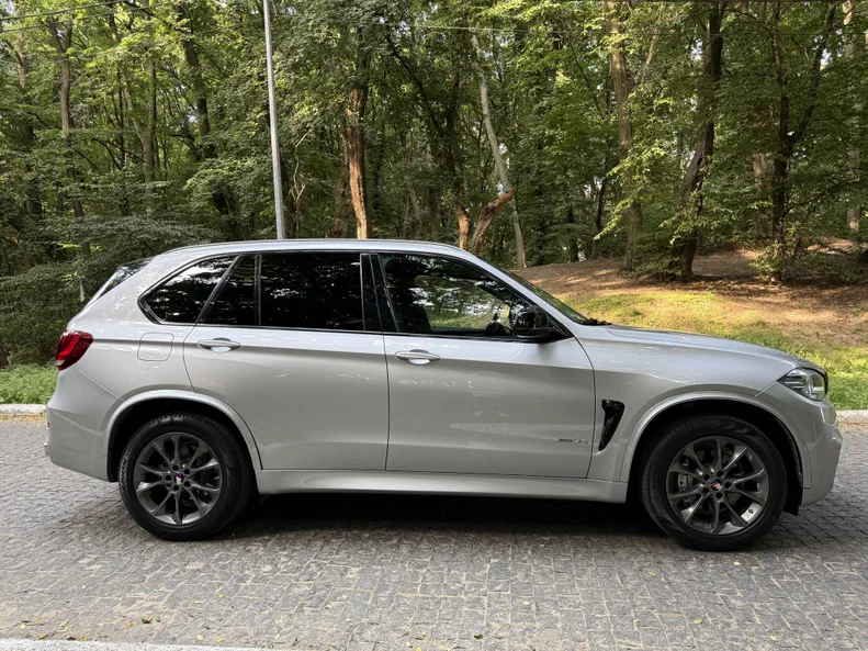 BMW X5 2018 - 10