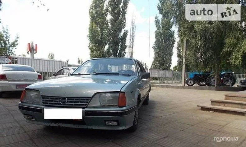 Opel Rekord 1987 - 4