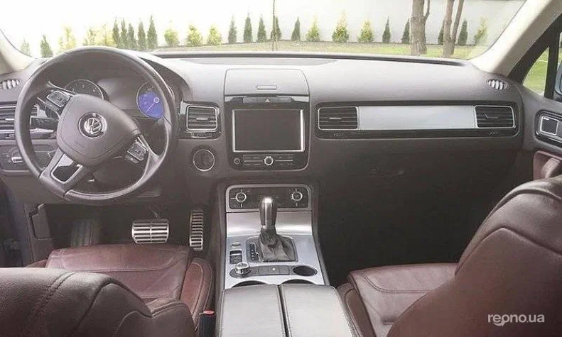 Volkswagen Touareg 2011 - 1