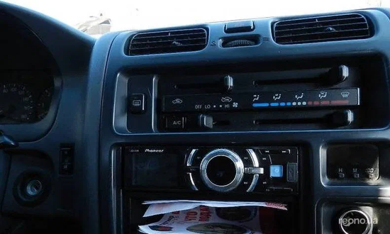 Toyota HiAce 2006 - 4