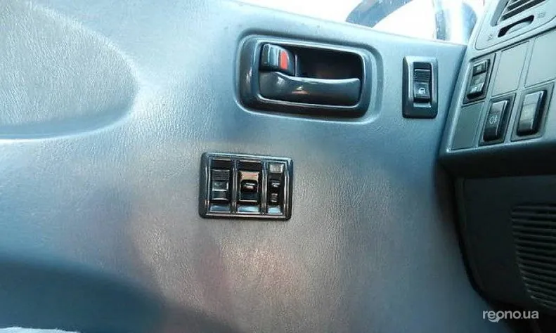 Toyota Hiace 2006