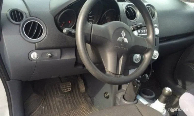 Mitsubishi Colt 2007 - 5