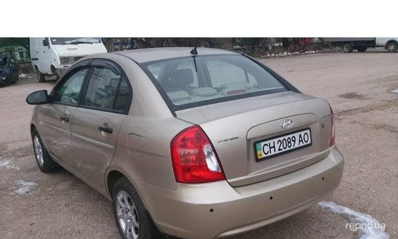 Hyundai Accent 2009 - 1