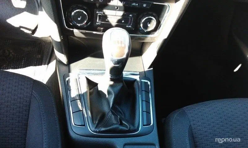 Skoda Superb 2010 - 17