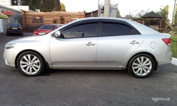 Kia Cerato 2011 - 2