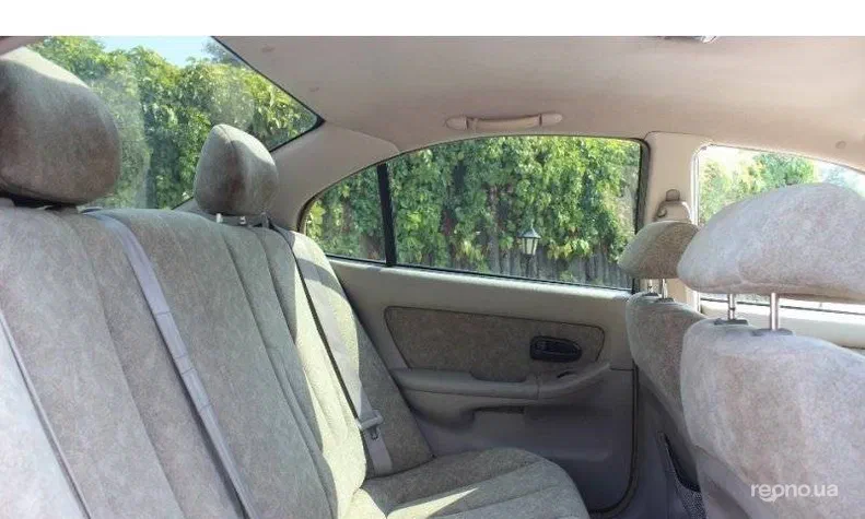 Hyundai Elantra 2002 - 21