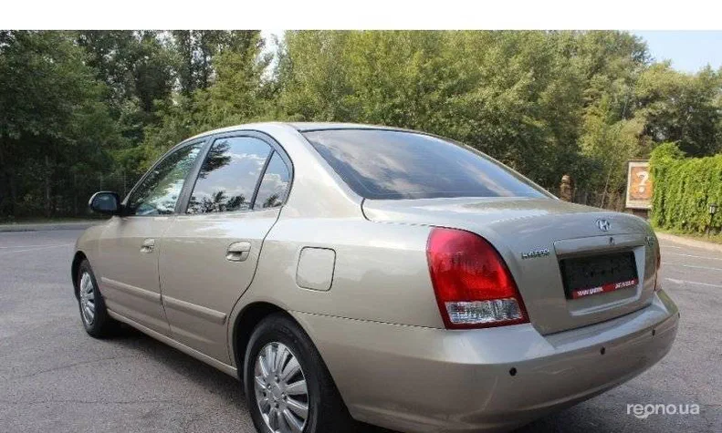 Hyundai Elantra 2002 - 14