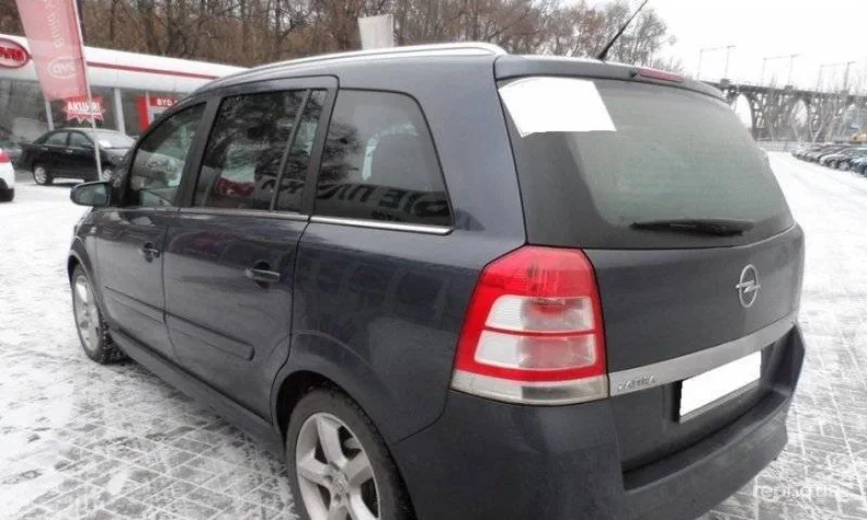 Opel Zafira 2008 - 6