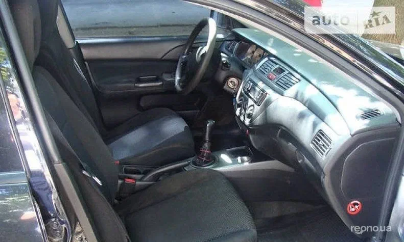 Mitsubishi Lancer 2005 - 3