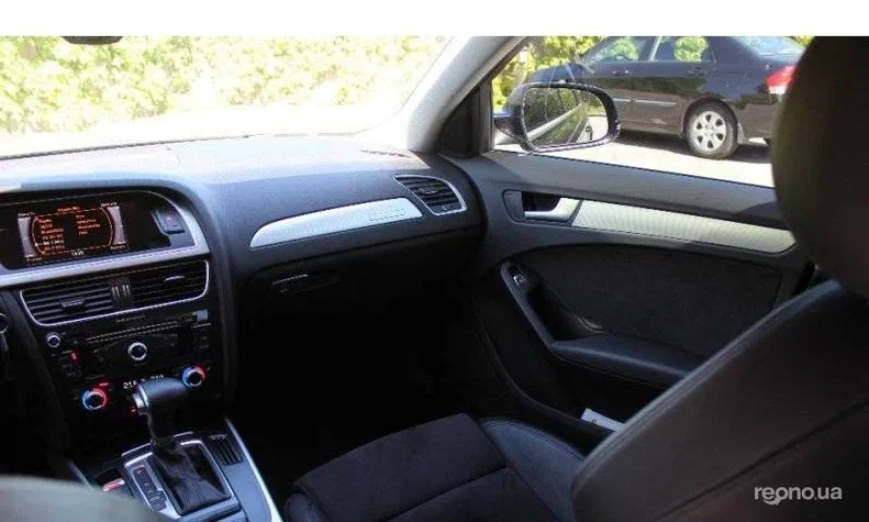 Audi A4 2012 - 17