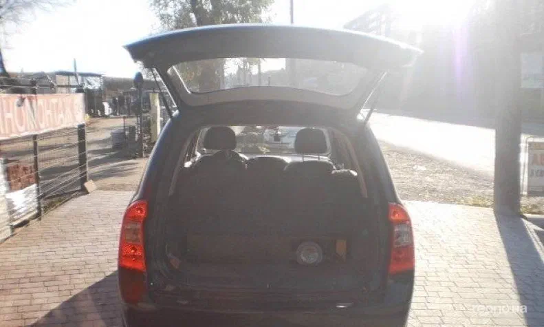 Kia Carens 2008 - 11