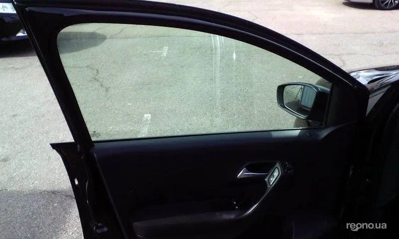 Volkswagen Polo 2012 - 17