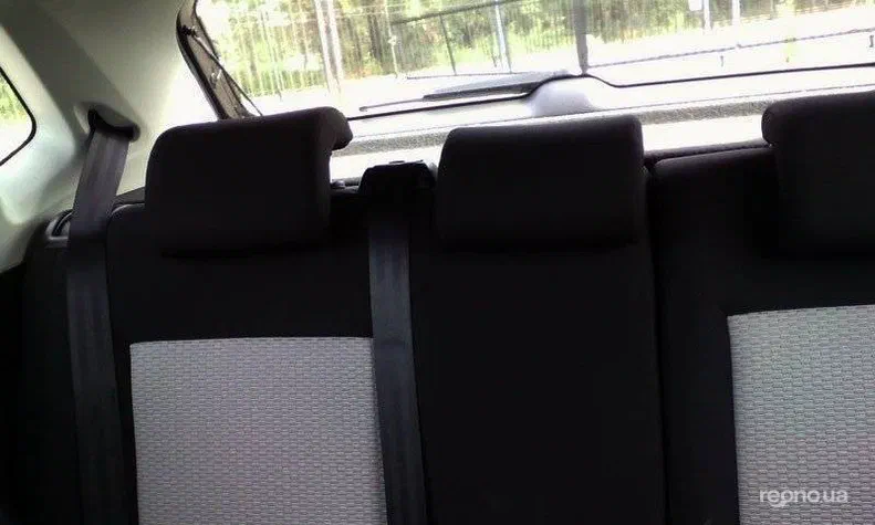 Volkswagen Polo 2012 - 24