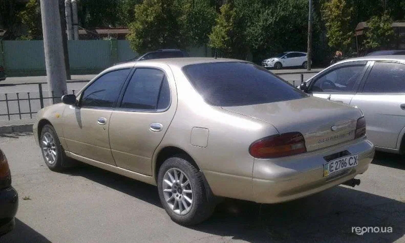 Nissan Bluebird 1995 - 7