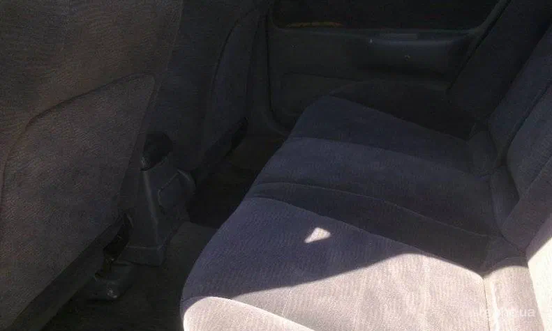 Nissan Bluebird 1995 - 5