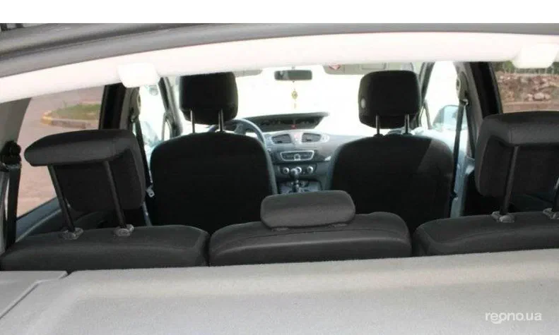 Renault Scenic 2011 - 9