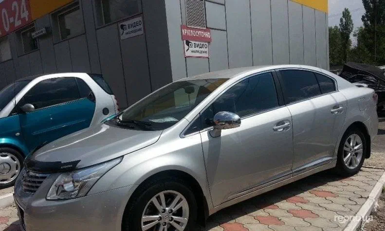 Toyota Avensis 2011 - 8