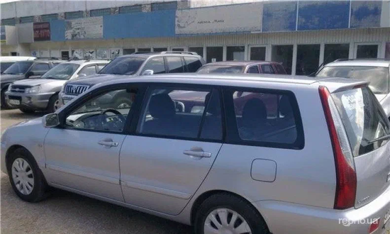 Mitsubishi Lancer 2006 - 3