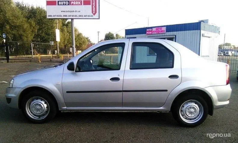 Renault Logan 2011 - 16