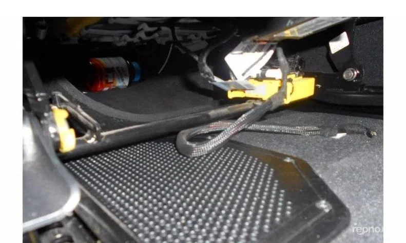 BMW 3 серія 2011 - 16